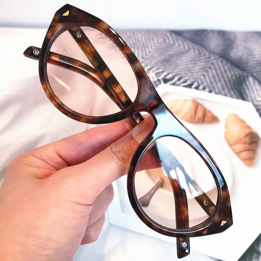 Lunettes de Soleil Œil-de-Chat Vintage à Rivets — Samara