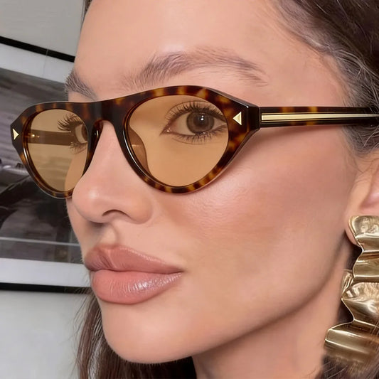 Lunettes de Soleil Œil-de-Chat Vintage à Rivets — Samara