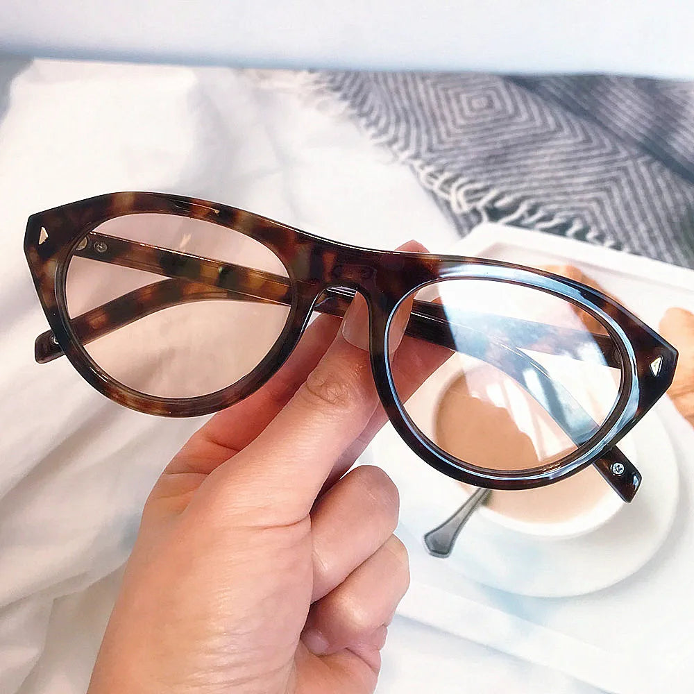 Lunettes de Soleil Œil-de-Chat Vintage à Rivets — Samara