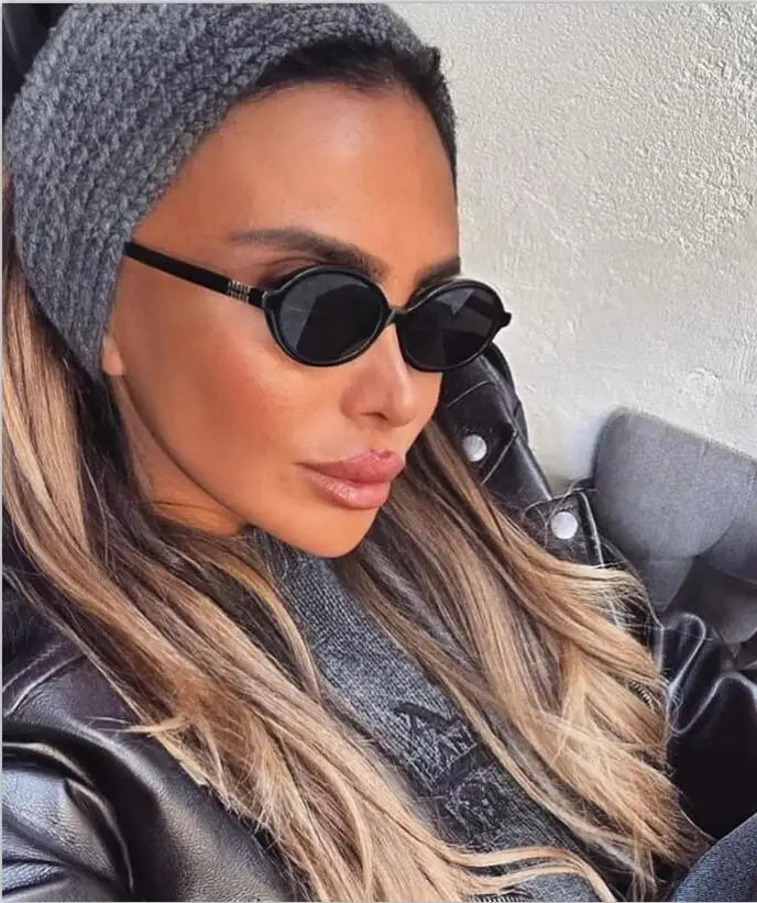 Lunettes de Soleil Ovales Glamour Femme — Samara